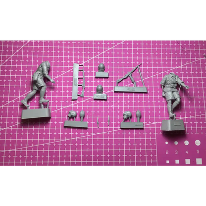 1/35 2pcs Resin Model Kit Italian Soldiers Infantry Defensive WW2 Unpainted - Model-Fan-Store