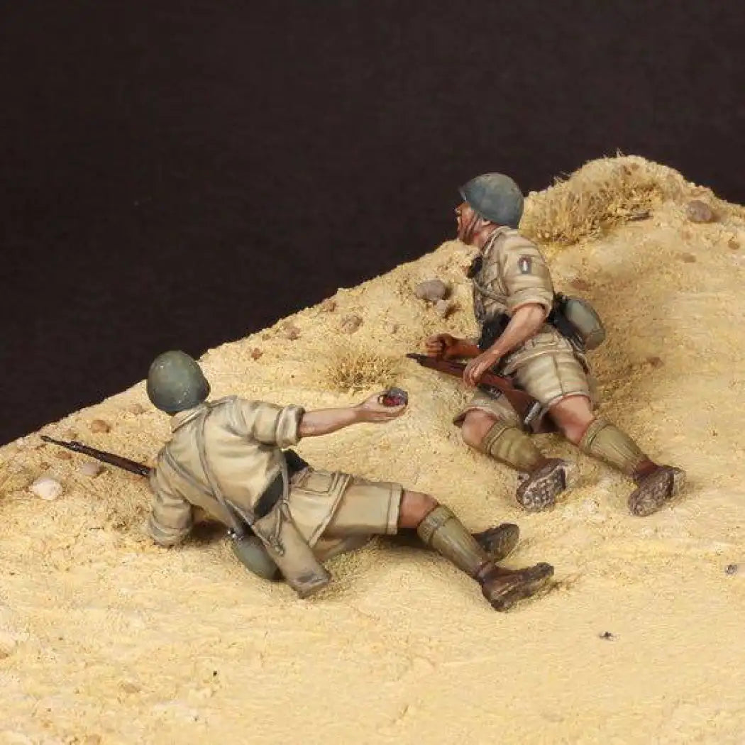 1/35 2pcs Resin Model Kit Italian Soldiers Infantry Defensive WW2 Unpainted - Model-Fan-Store