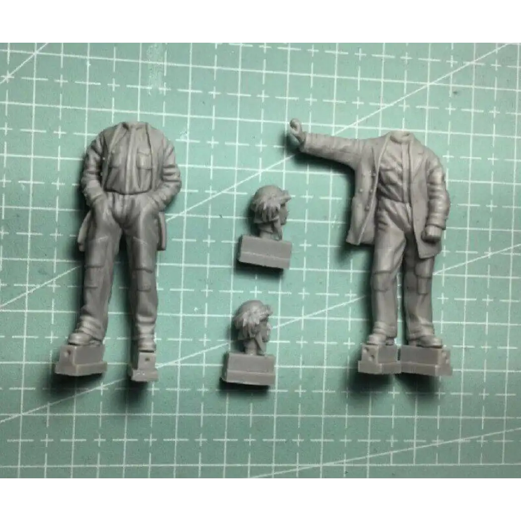 1/35 2pcs Resin Model Kit Italian Soldiers Tank Crew WW2 Unpainted - Model-Fan-Store