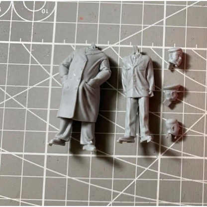 1/35 2pcs Resin Model Kit Korean Leader and General Unpainted Unassembled - Model-Fan-Store