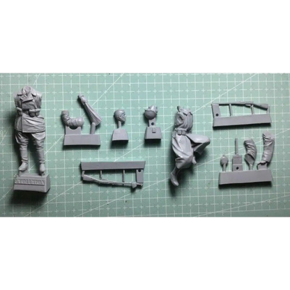 1/35 2pcs Resin Model Kit Soviet Soldiers Tank Crew WW2 Unpainted - Model-Fan-Store