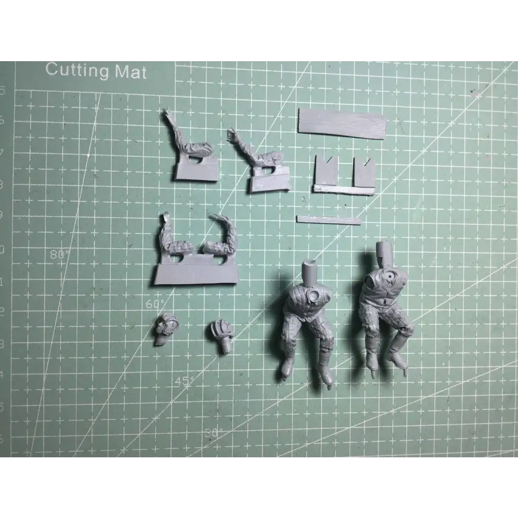 1/35 2pcs Resin Model Kit Soviet Soldiers Tank Crew WW2 Unpainted - Model-Fan-Store