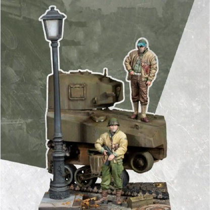 1/35 2pcs Resin Model Kit US Tank Crew with base WW2 Unpainted - Model-Fan-Store