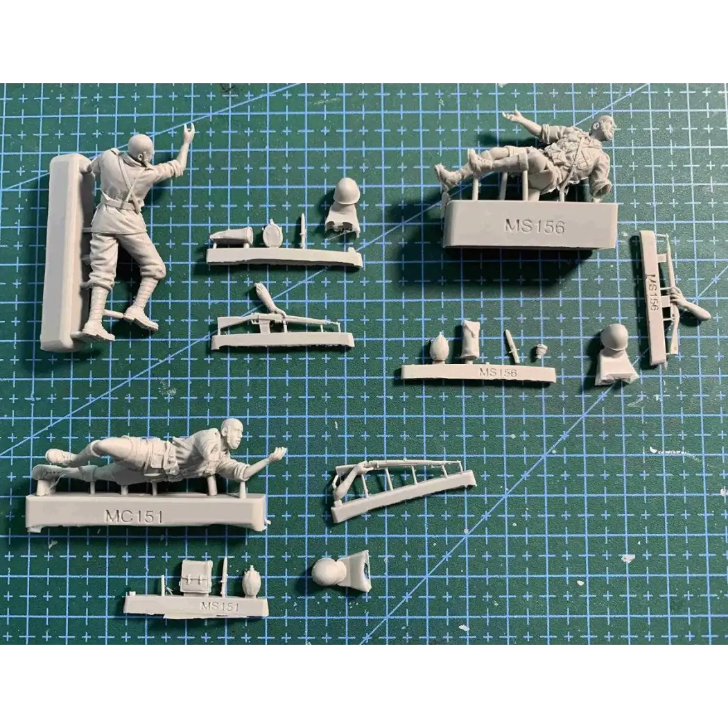 1/35 3pcs Resin Model Kit Italian Soldiers Infantry North Africa WW2 Unpainted - Model-Fan-Store