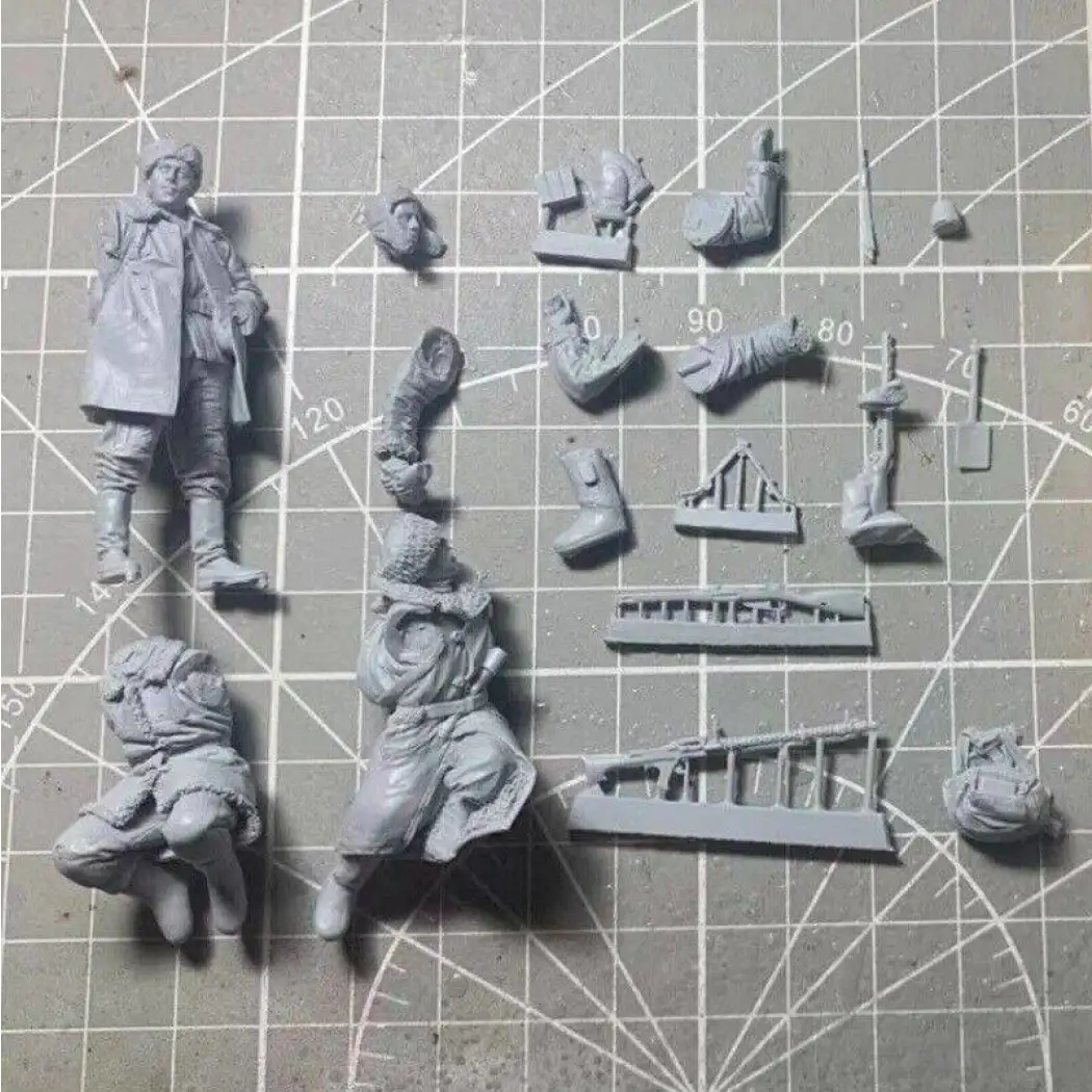 1/35 3pcs Resin Model Kit Soviet Soldiers Partisans WW2 Unpainted - Model-Fan-Store