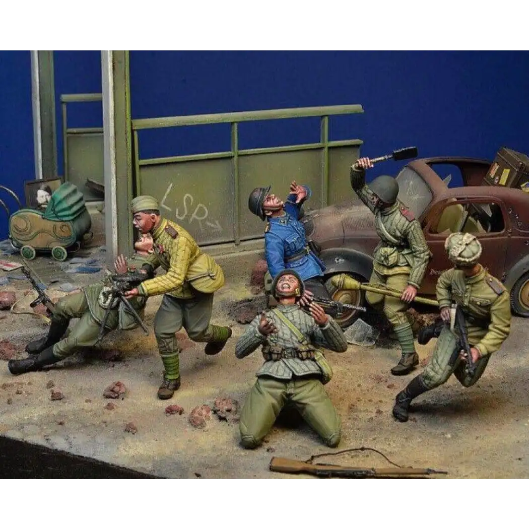 1/35 6pcs Resin Model Kit Soviet Soldiers in Berlin WW2 Unpainted - Model-Fan-Store