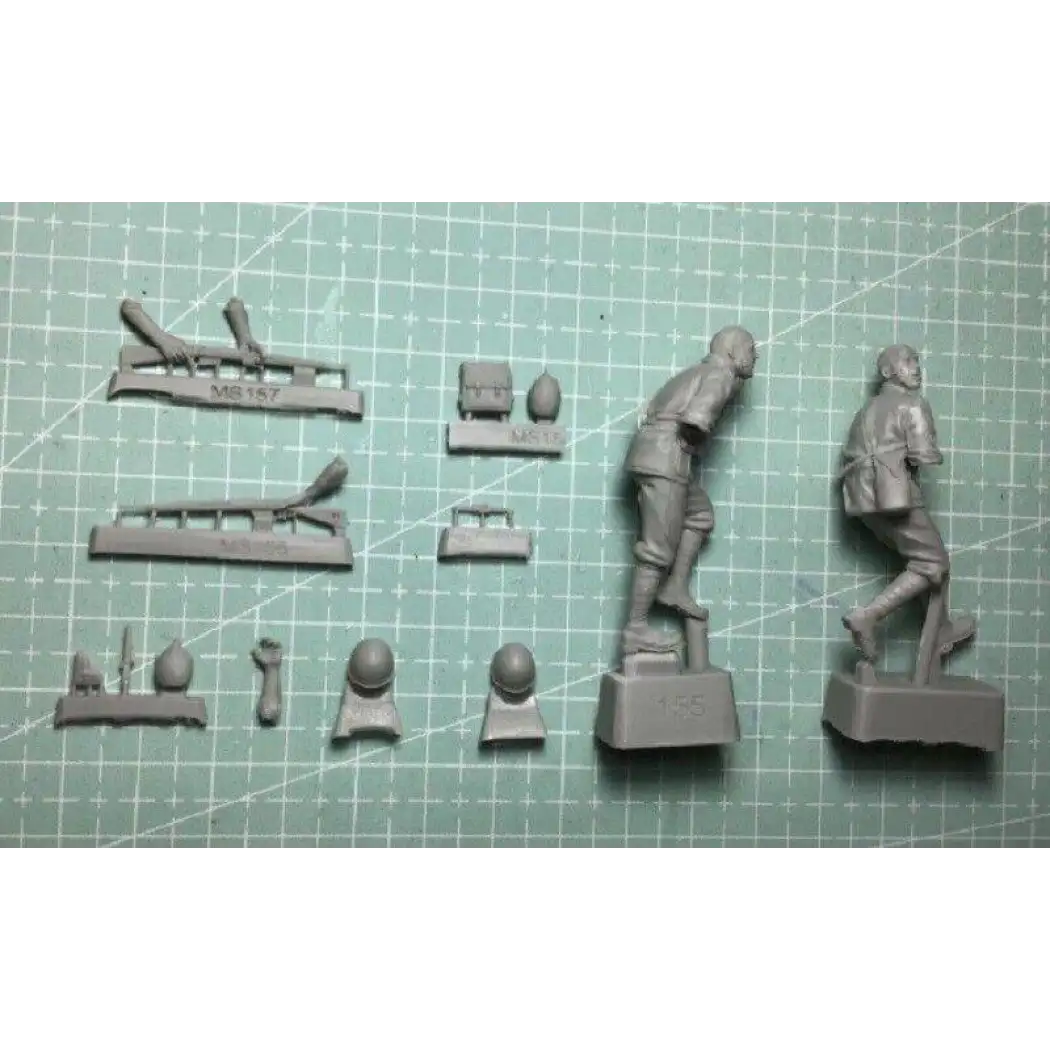 1/35 7pcs Resin Model Kit Italian Soldiers Infantry North Africa WW2 Unpainted - Model-Fan-Store