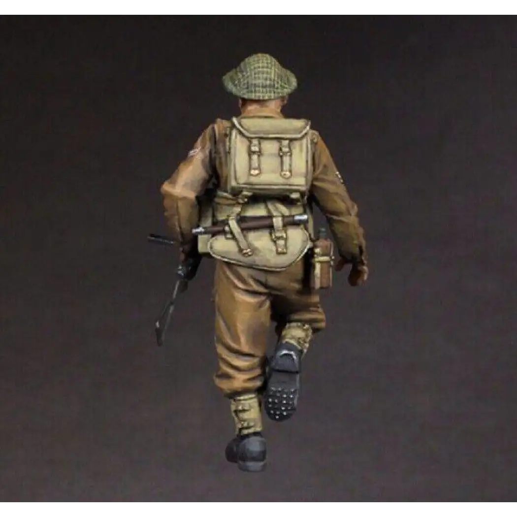 1/35 Resin Model Kit British Soldier Infantryman WW2 Unpainted - Model-Fan-Store