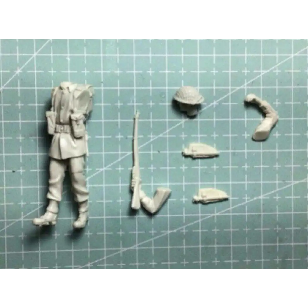 1/35 Resin Model Kit British Soldier Infantryman WW2 Unpainted - Model-Fan-Store