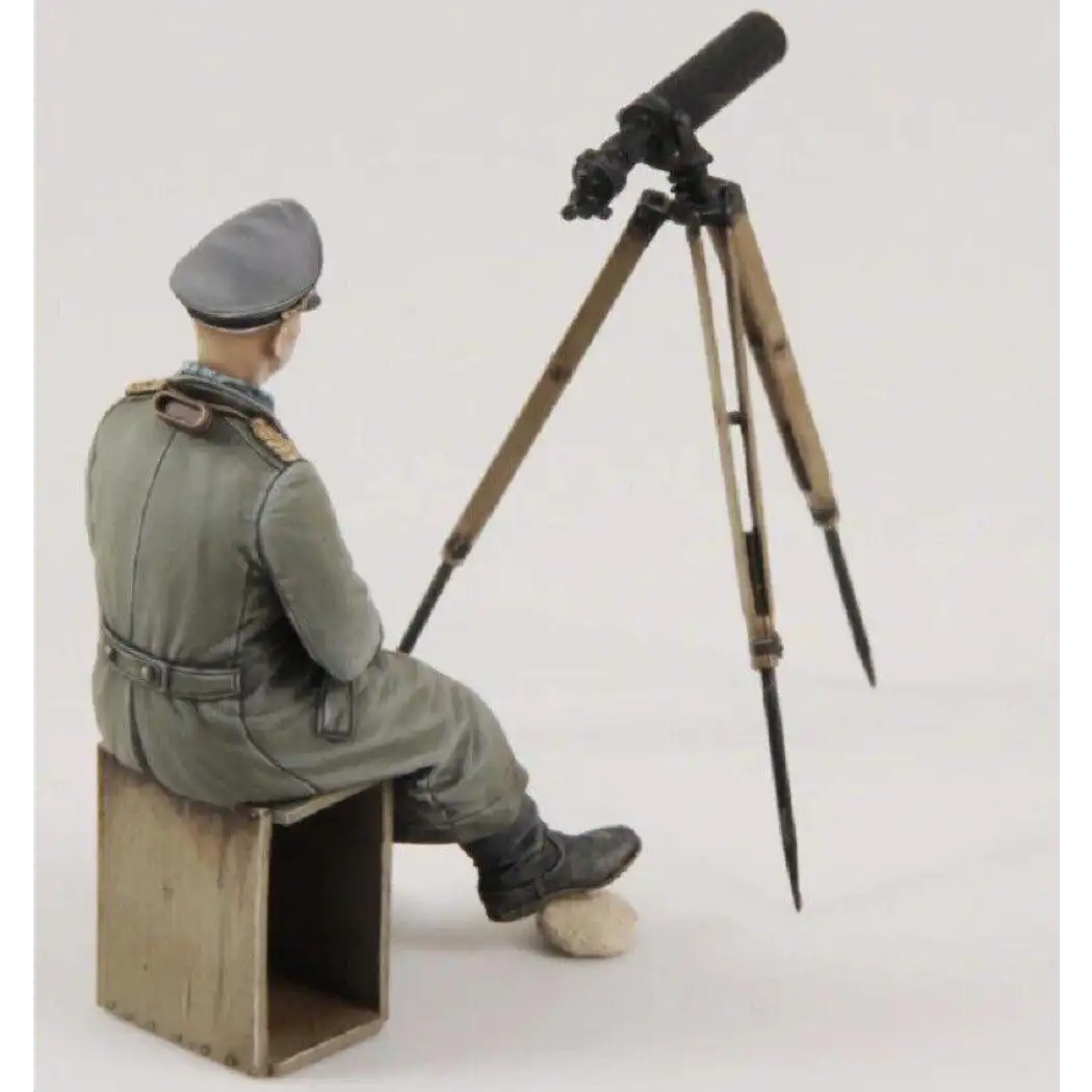 1/35 Resin Model Kit German Officer General Surveillance WW2 Unpainted - Model-Fan-Store