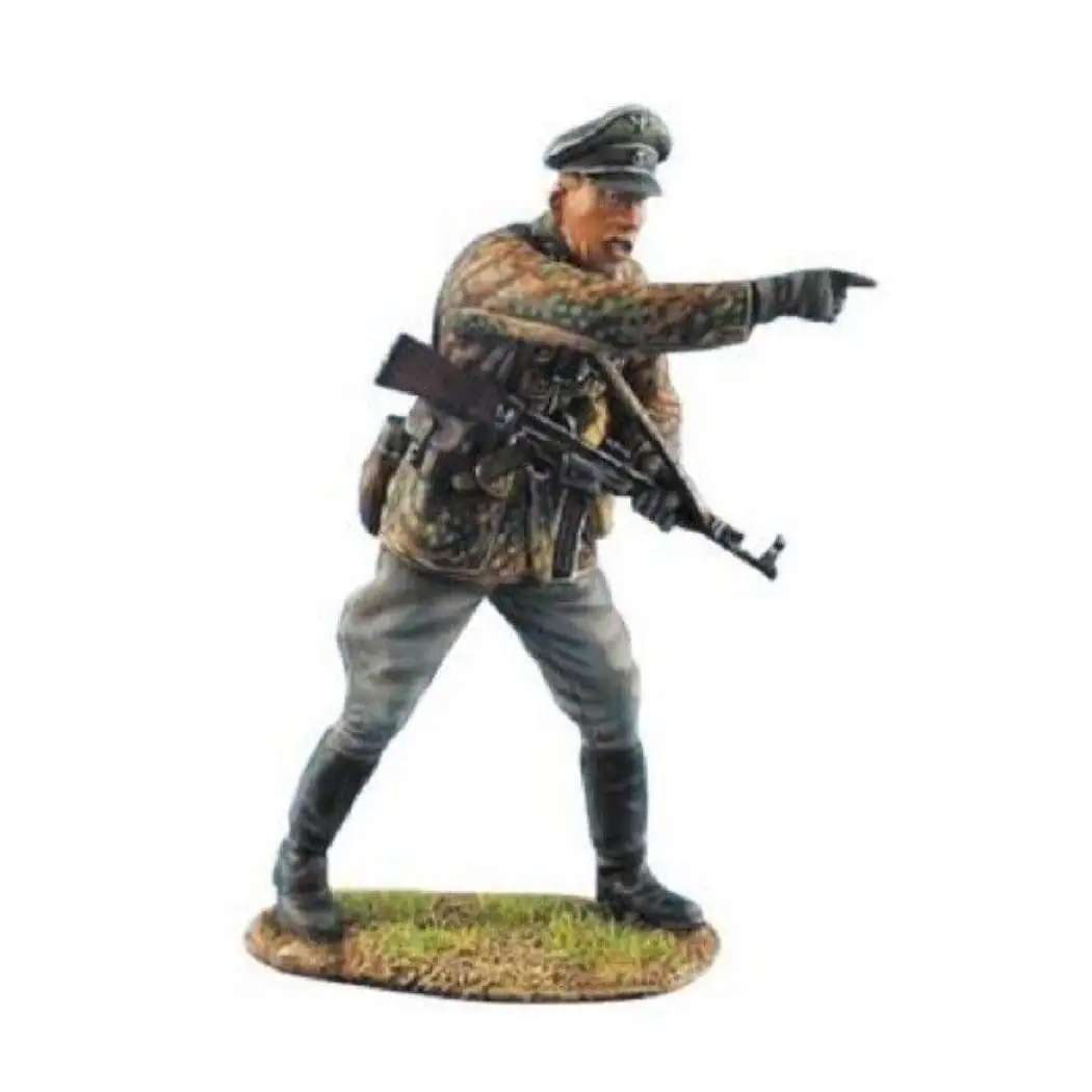 1/35 Resin Model Kit German Officer Soldier Infantryman WW2 Unpainted - Model-Fan-Store