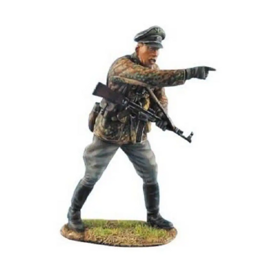 1/35 Resin Model Kit German Officer Soldier Infantryman WW2 Unpainted - Model-Fan-Store