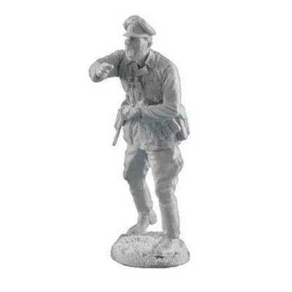 1/35 Resin Model Kit German Officer Soldier Infantryman WW2 Unpainted - Model-Fan-Store