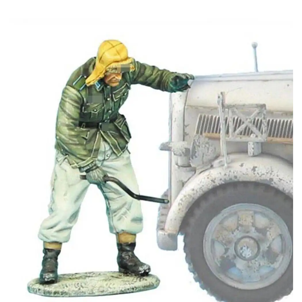 1/35 Resin Model Kit German Soldier Driver Starts the Car WW2 Unpainted - Model-Fan-Store