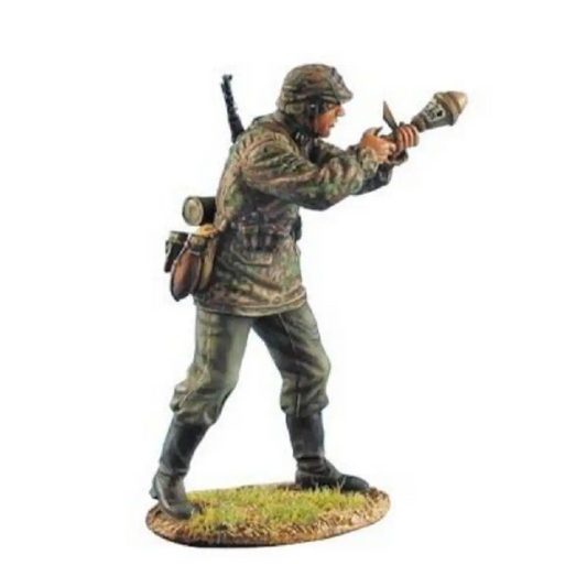 1/35 Resin Model Kit German Soldier Infantryman Faustpatrone WW2 Unpainted - Model-Fan-Store