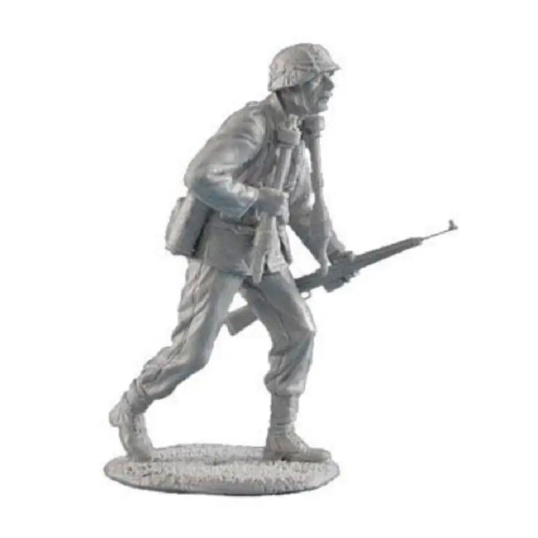 1/35 Resin Model Kit German Soldier Infantryman Rush WW2 Unpainted - Model-Fan-Store