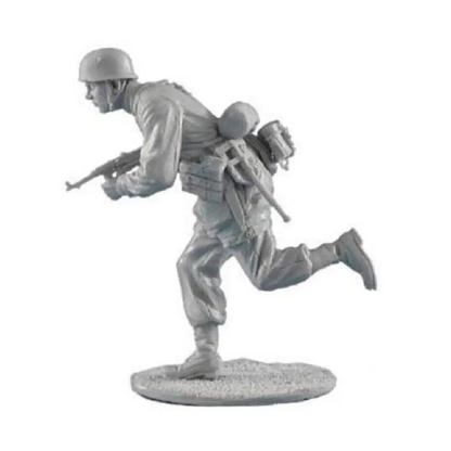 1/35 Resin Model Kit German Soldier Infantryman Rush WW2 Unpainted - Model-Fan-Store