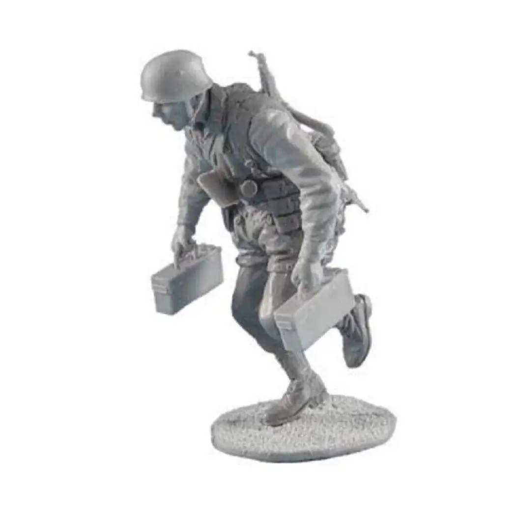 1/35 Resin Model Kit German Soldier Infantryman Rush WW2 Unpainted - Model-Fan-Store