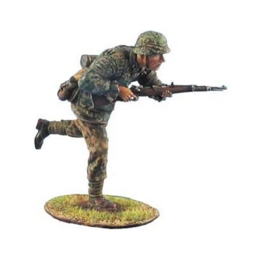 1/35 Resin Model Kit German Soldier Infantryman Rush WW2 Unpainted - Model-Fan-Store