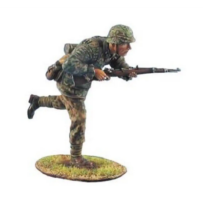 1/35 Resin Model Kit German Soldier Infantryman Rush WW2 Unpainted - Model-Fan-Store