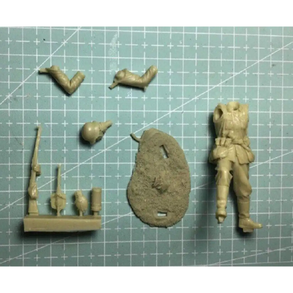 1/35 Resin Model Kit German Soldier Infantryman Shooting Position WW2 Unpainted - Model-Fan-Store