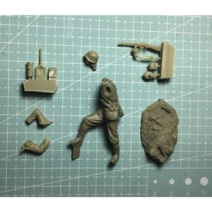 1/35 Resin Model Kit German Soldier Infantryman Shooting Position WW2 Unpainted - Model-Fan-Store