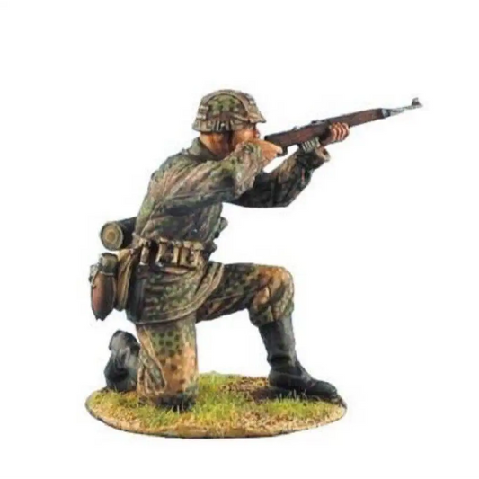 1/35 Resin Model Kit German Soldier Infantryman Shooting Position WW2 Unpainted - Model-Fan-Store