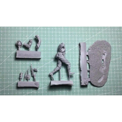 1/35 Resin Model Kit German Soldier Infantryman Shooting Position WW2 Unpainted - Model-Fan-Store