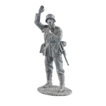 1/35 Resin Model Kit German Soldier Infantryman WW2 Unpainted - Model-Fan-Store