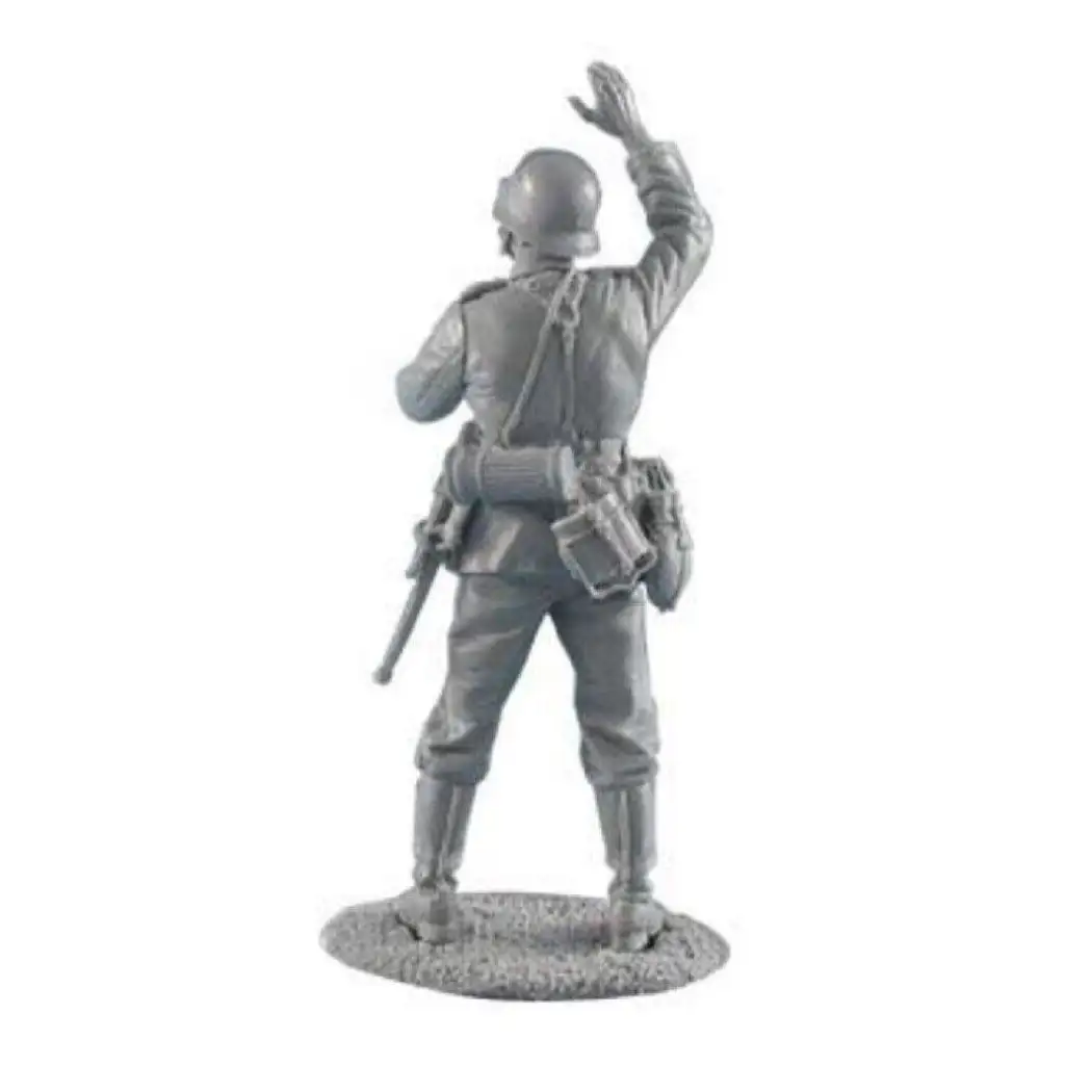 1/35 Resin Model Kit German Soldier Infantryman WW2 Unpainted - Model-Fan-Store