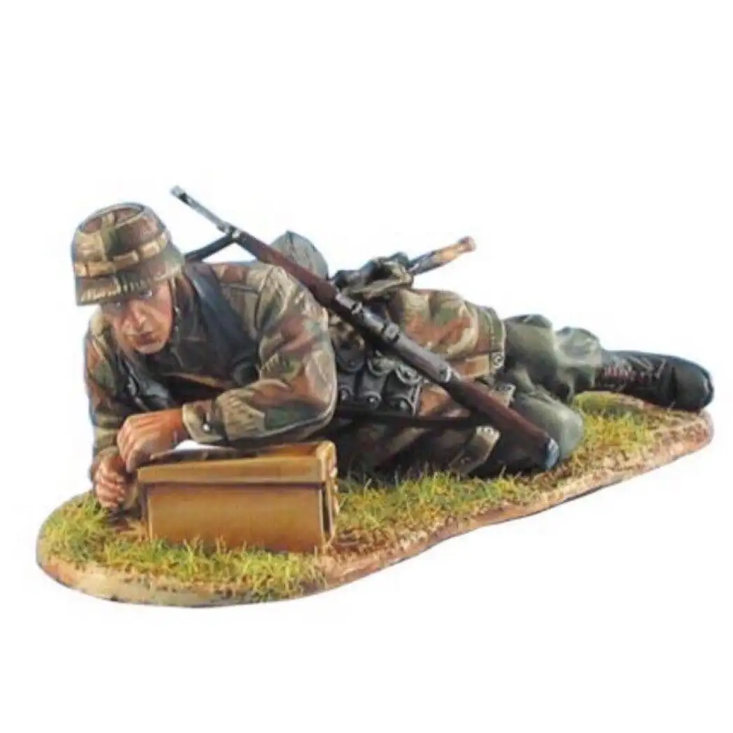 1/35 Resin Model Kit German Soldier Infantryman WW2 Unpainted - Model-Fan-Store