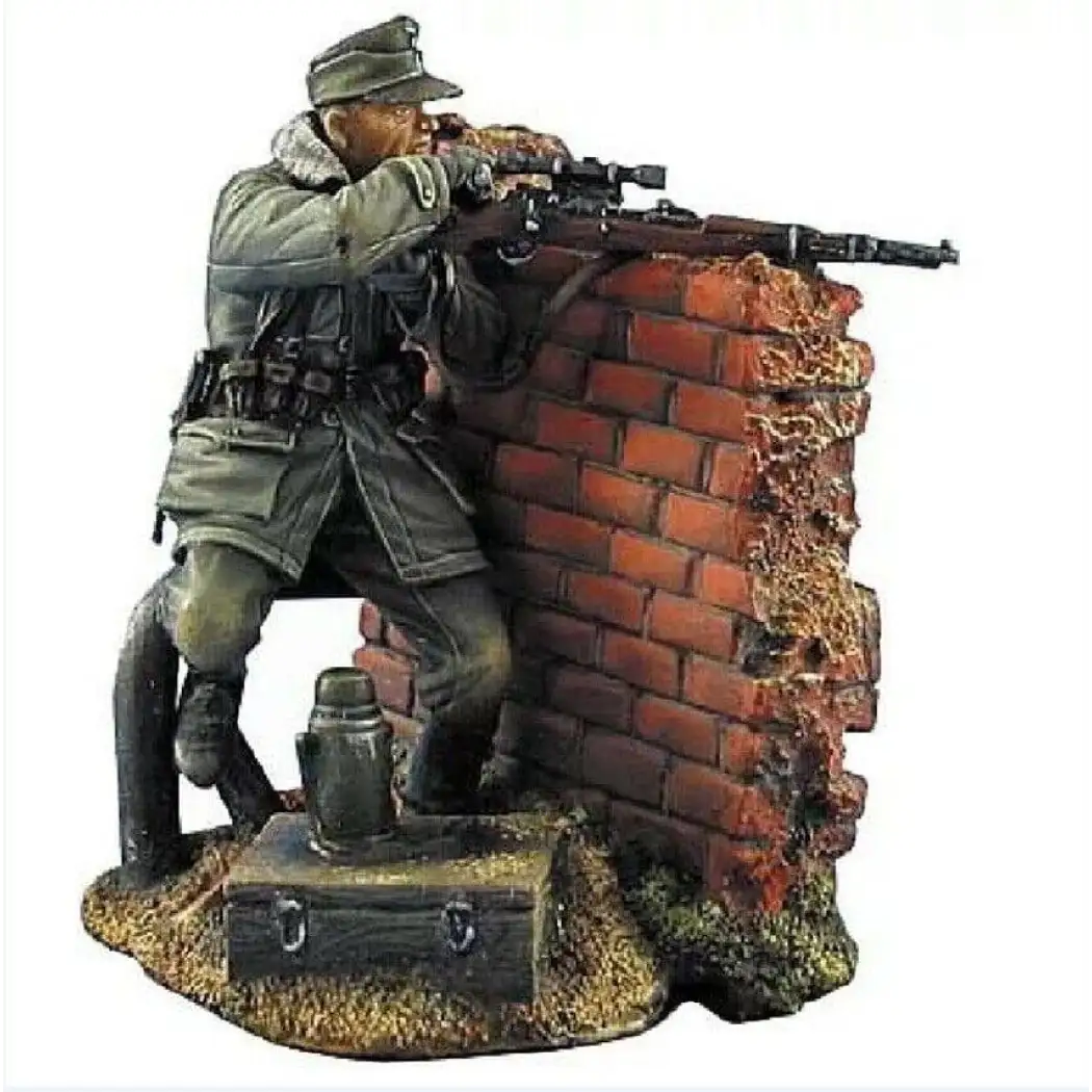 1/35 Resin Model Kit German Soldier Sniper (with base) WW2 Unpainted - Model-Fan-Store