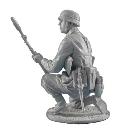 1/35 Resin Model Kit German Soldier Tank Destroyer WW2 Unpainted - Model-Fan-Store