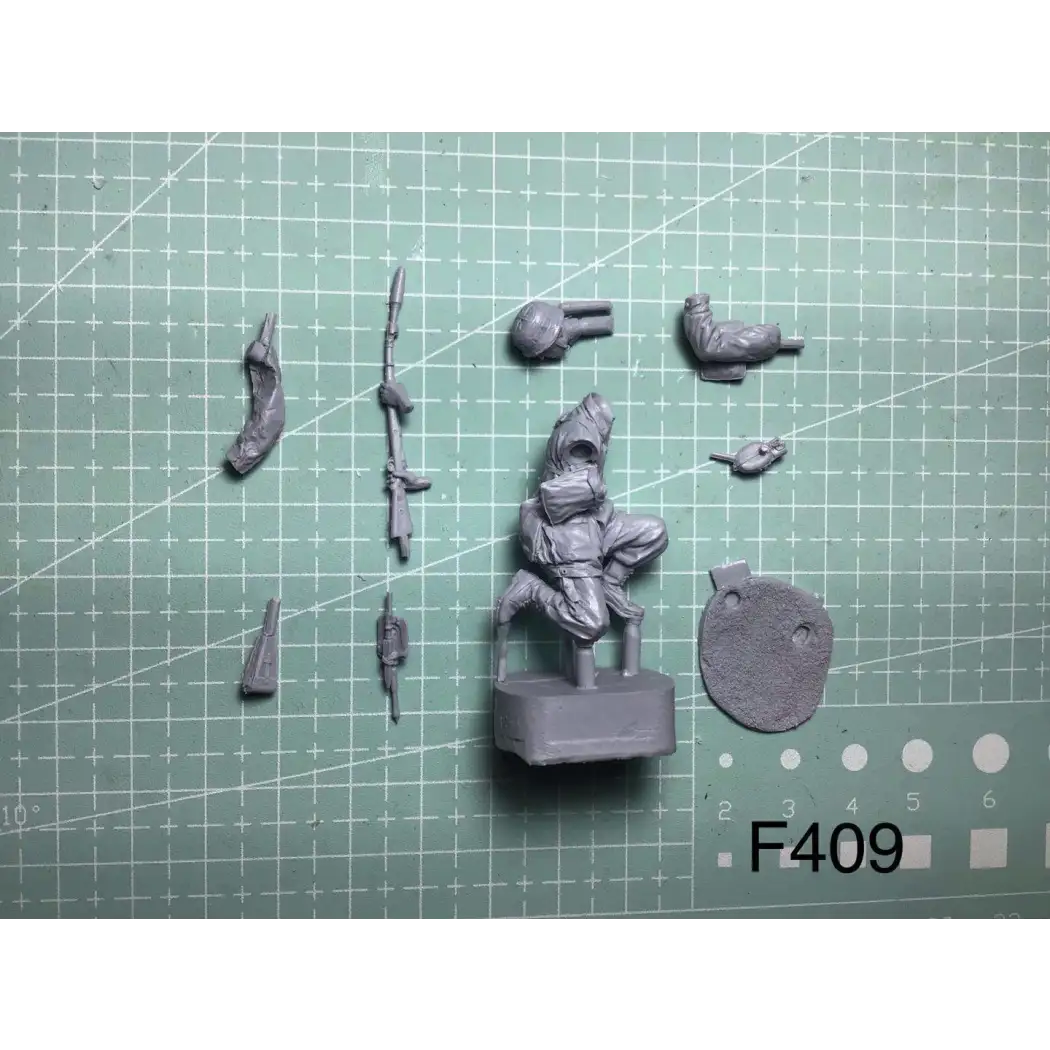 1/35 Resin Model Kit German Soldier Tank Destroyer WW2 Unpainted - Model-Fan-Store