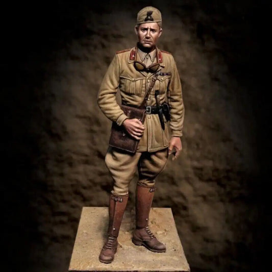 1/35 Resin Model Kit Italian Officer Soldier Africa WW2 Unpainted - Model-Fan-Store