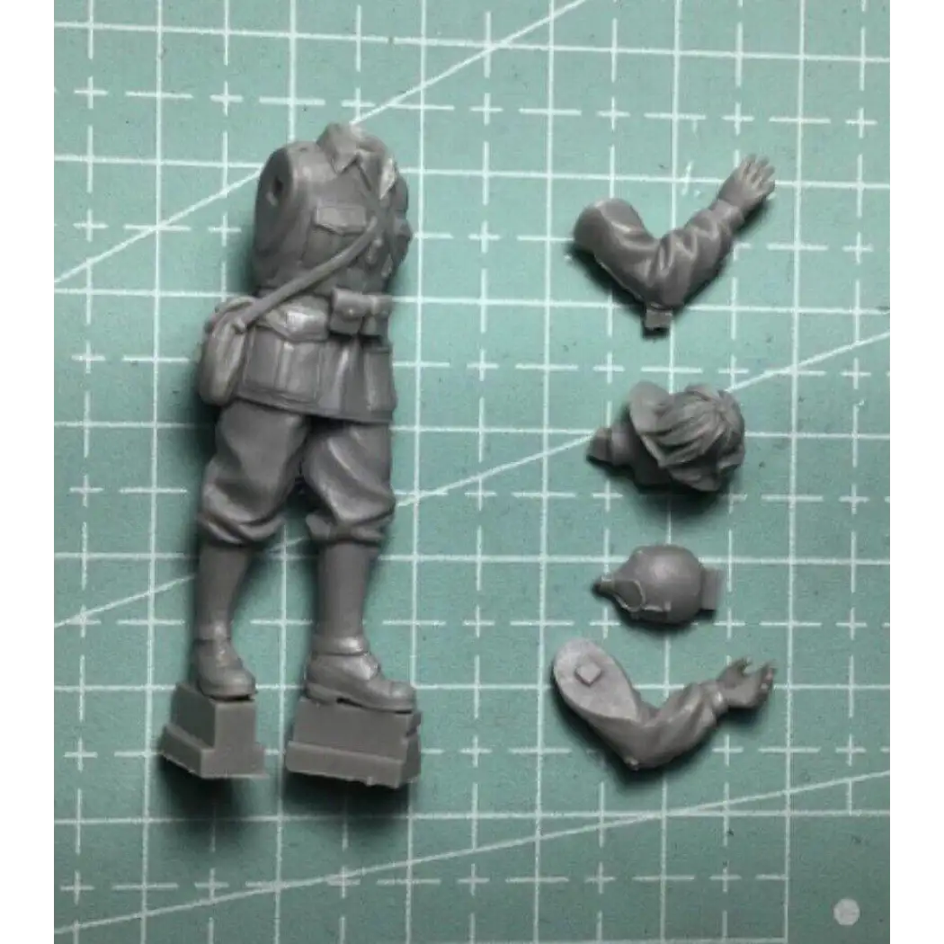 1/35 Resin Model Kit Italian Soldier Bicyclist no bike WW2 Unpainted - Model-Fan-Store