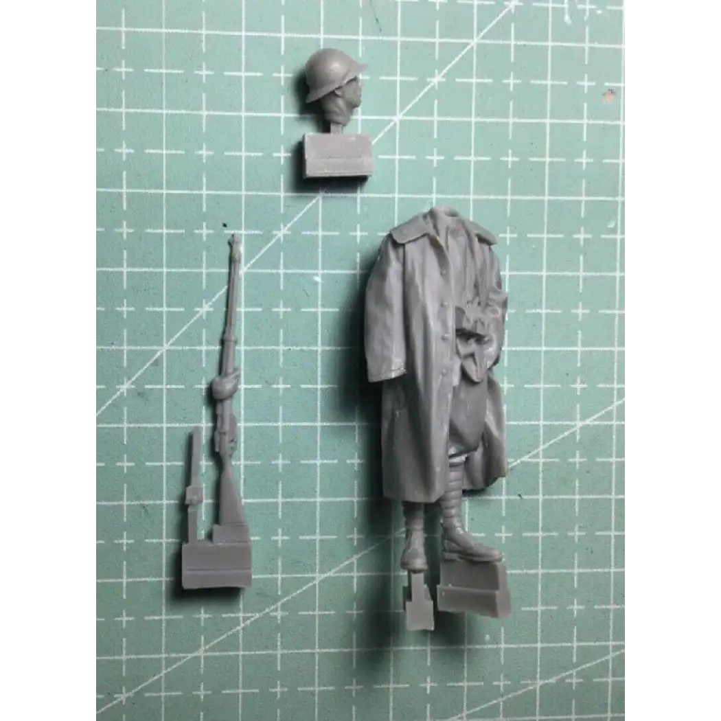 1/35 Resin Model Kit Italian Soldier Infantryman WW1 Unpainted - Model-Fan-Store