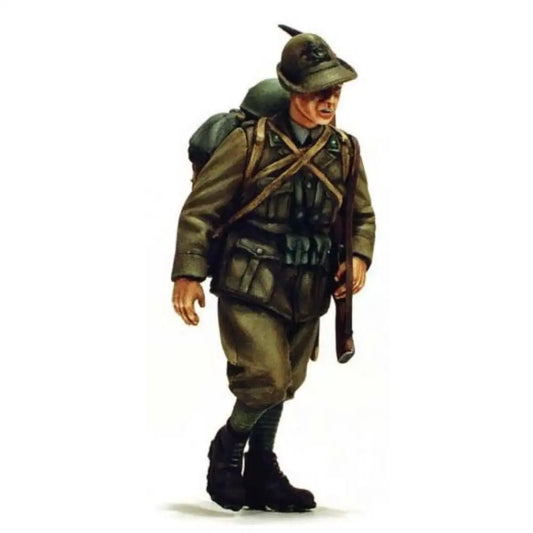 1/35 Resin Model Kit Italian Soldier Infantryman WW2 Unpainted - Model-Fan-Store