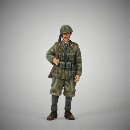 1/35 Resin Model Kit Italian Soldier Infantryman WW2 Unpainted - Model-Fan-Store