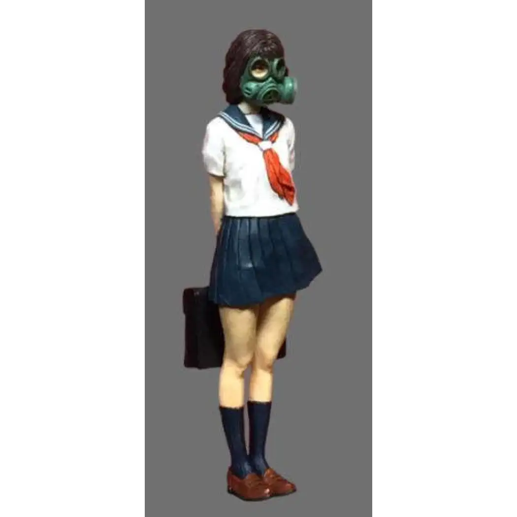 1/35 Resin Model Kit Modern Asian Girl in a Gas Mask Schoolgirl Unpainted - Model-Fan-Store