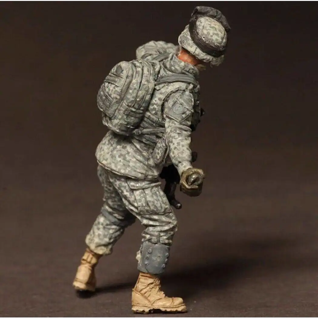 1/35 Resin Model Kit Modern US Army Soldier Throwing a Grenade Unpainted - Model-Fan-Store