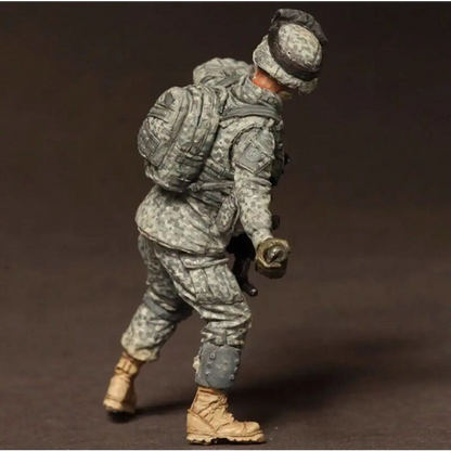 1/35 Resin Model Kit Modern US Army Soldier Throwing a Grenade Unpainted - Model-Fan-Store