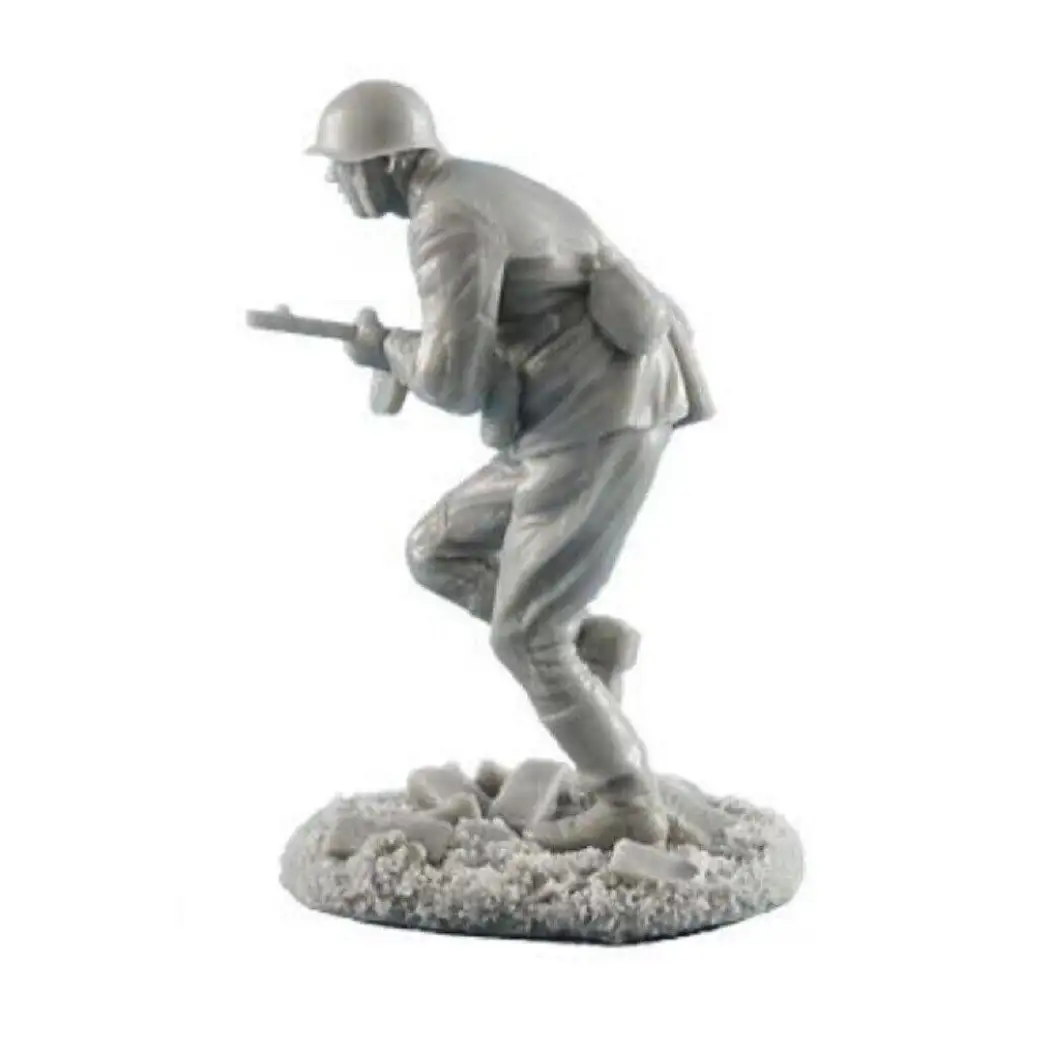 1/35 Resin Model Kit Soviet Soldier Infantryman Rush WW2 Unpainted - Model-Fan-Store