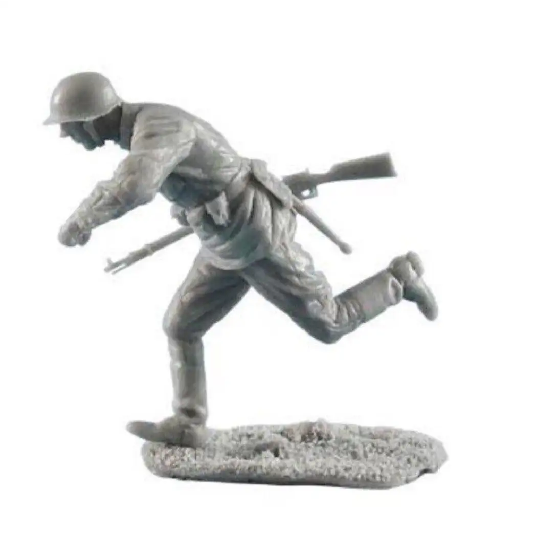 1/35 Resin Model Kit Soviet Soldier Infantryman Rush WW2 Unpainted - Model-Fan-Store