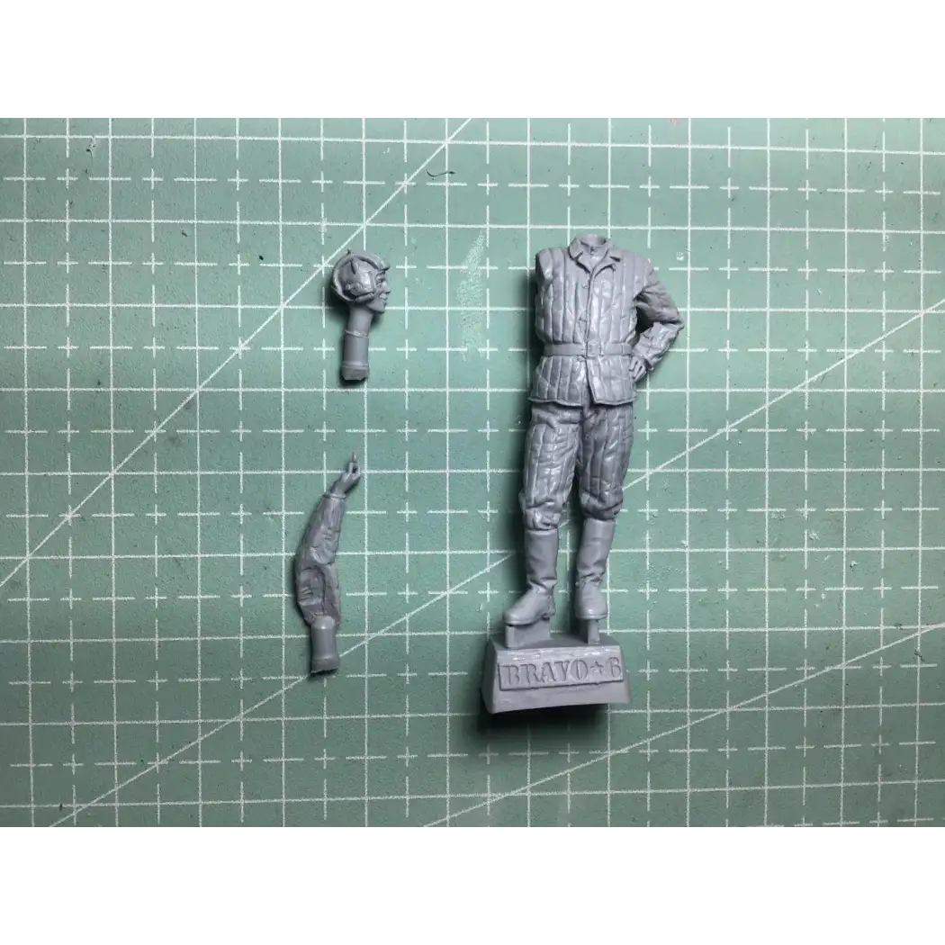 1/35 Resin Model Kit Soviet Soldier Tankman WW2 Unpainted - Model-Fan-Store