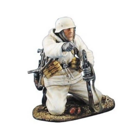 1/35 Resin Model Kit Winter German Soldier Infantryman WW2 Unpainted - Model-Fan-Store