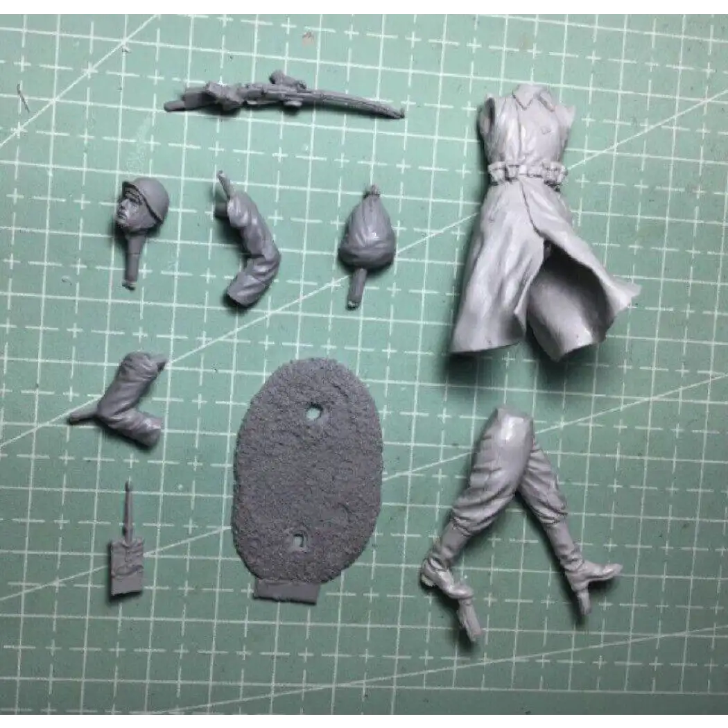 1/35 Resin Model Kit Winter Soviet Soldier Infantrymaan WW2 Unpainted - Model-Fan-Store