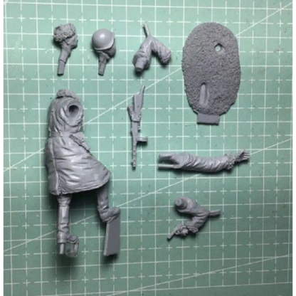 1/35 Resin Model Kit Winter Soviet Soldier Infantryman WW2 Unpainted - Model-Fan-Store