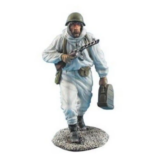 1/35 Resin Model Kit Winter Soviet Soldier Infantryman WW2 Unpainted - Model-Fan-Store