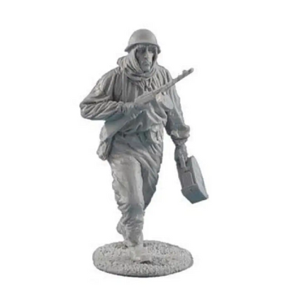 1/35 Resin Model Kit Winter Soviet Soldier Infantryman WW2 Unpainted - Model-Fan-Store